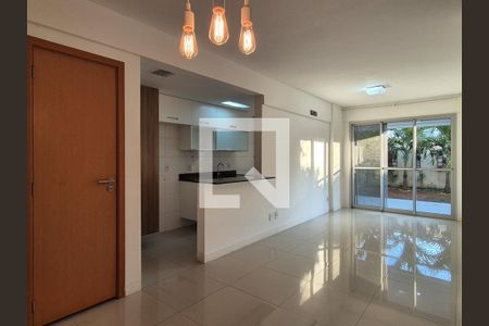 Sala  de apartamento para alugar com 2 quartos, 110m² em Recreio dos Bandeirantes, Rio de Janeiro