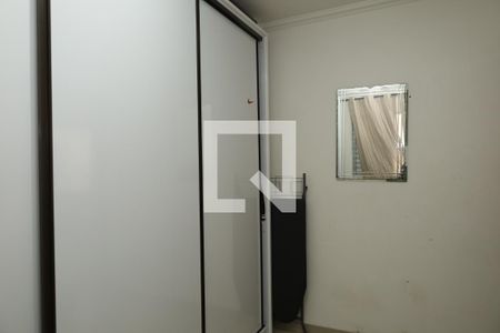 Quarto 2 de apartamento para alugar com 2 quartos, 45m² em Vila Santa Teresinha, São Paulo