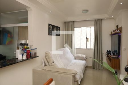 Sala de apartamento para alugar com 2 quartos, 45m² em Vila Santa Teresinha, São Paulo