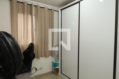 Quarto 2 de apartamento para alugar com 2 quartos, 45m² em Vila Santa Teresinha, São Paulo