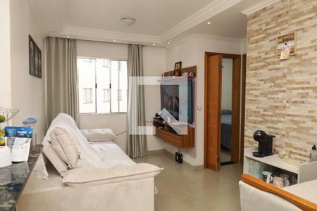 Sala de apartamento para alugar com 2 quartos, 45m² em Vila Santa Teresinha, São Paulo