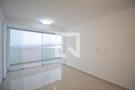 Sala de apartamento à venda com 3 quartos, 82m² em Vila Paquetá, Belo Horizonte