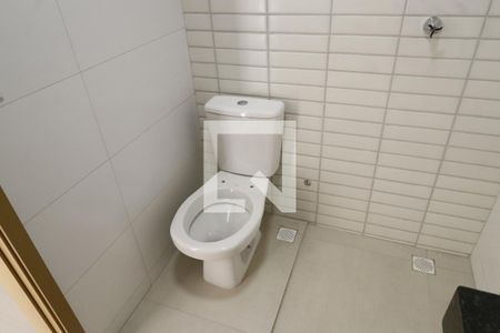 Banheiro  de apartamento para alugar com 1 quarto, 29m² em Taguatinga Norte (taguatinga), Brasília