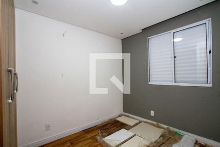 Quarto 2 de apartamento para alugar com 2 quartos, 44m² em Jardim Nova Cidade, Guarulhos