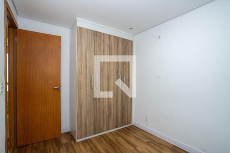 Quarto 2 de apartamento para alugar com 2 quartos, 44m² em Jardim Nova Cidade, Guarulhos