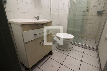 Banheiro de apartamento para alugar com 1 quarto, 40m² em Cristal, Porto Alegre