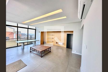 Apartamento à venda com 3 quartos, 223m² em Vila Progredior, São Paulo