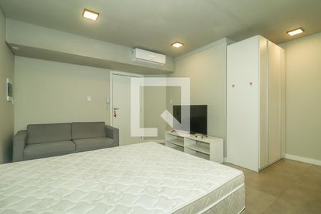 Sala / Quarto / Cozinha de kitnet/studio para alugar com 1 quarto, 56m² em São Geraldo, Porto Alegre