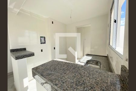 Sala/Cozinha de apartamento à venda com 3 quartos, 75m² em Europa, Contagem