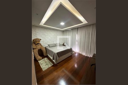 Casa à venda com 4 quartos, 235m² em Jardim Guapira, São Paulo