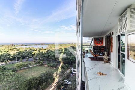 Varanda de apartamento para alugar com 4 quartos, 167m² em Barra da Tijuca, Rio de Janeiro