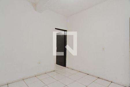 Quarto de casa para alugar com 2 quartos, 60m² em Parque Peruche, São Paulo
