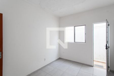 Quarto 1 de casa para alugar com 2 quartos, 45m² em Parque São Pedro, Belo Horizonte