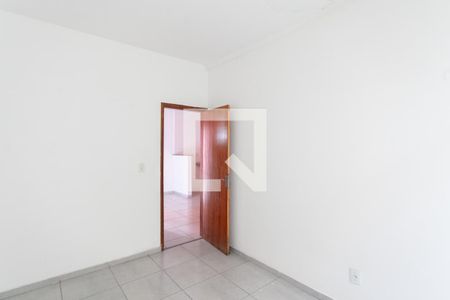 Quarto 1 de casa para alugar com 2 quartos, 45m² em Parque São Pedro, Belo Horizonte