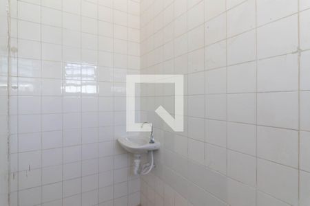 Banheiro de kitnet/studio para alugar com 1 quarto, 29m² em Penha de França, São Paulo