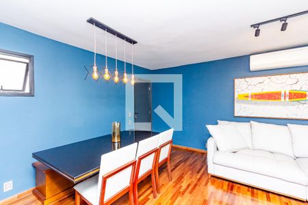 Sala de apartamento à venda com 2 quartos, 76m² em Vila Nova Conceição, São Paulo