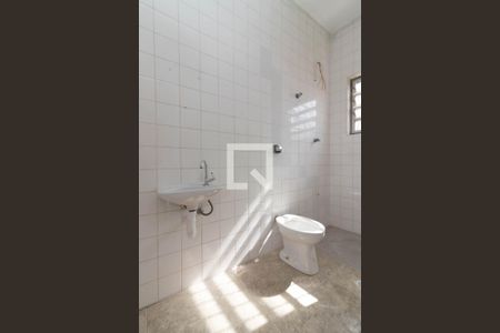 Banheiro de kitnet/studio para alugar com 1 quarto, 35m² em Penha de França, São Paulo