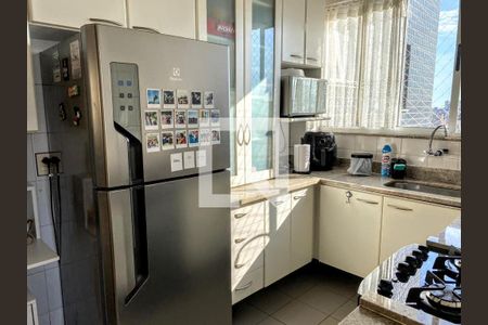 Cozinha de apartamento à venda com 3 quartos, 83m² em Funcionários, Belo Horizonte