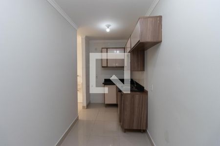 Cozinha de apartamento para alugar com 2 quartos, 45m² em Vila Nivi, São Paulo