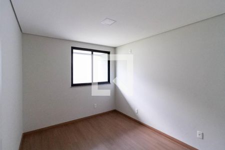 Piso superior Quarto 1 de casa à venda com 4 quartos, 160m² em Jardim Imperial, Lagoa Santa