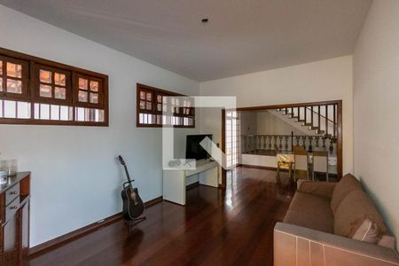 Casa para alugar com 5 quartos, 365m² em Belvedere, Belo Horizonte