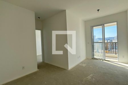 Sala de apartamento à venda com 2 quartos, 47m² em Jardim Tupanci, Barueri