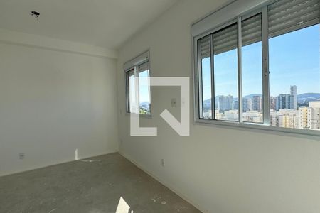 Quarto 1 de apartamento à venda com 2 quartos, 47m² em Jardim Tupanci, Barueri