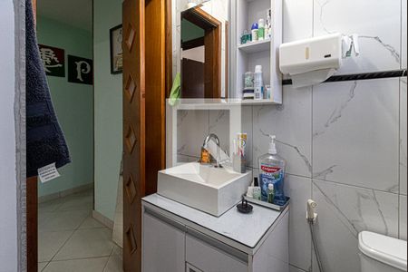 banheiro social_3 de casa para alugar com 5 quartos, 250m² em Vila Moraes, São Paulo