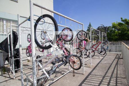 Área comum - Bicicletário  de apartamento para alugar com 2 quartos, 50m² em Vila Nina, São Paulo