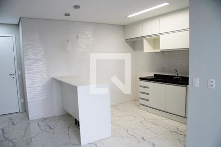 Sala/ Cozinha de apartamento à venda com 2 quartos, 69m² em Vila Augusta, Guarulhos