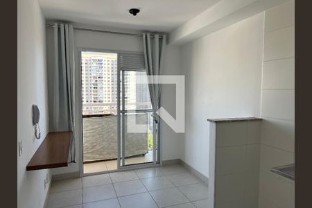 Sala/Cozinha Integrada  de apartamento para alugar com 1 quarto, 30m² em Bom Retiro, São Paulo