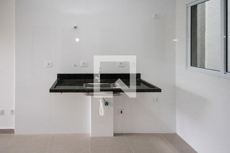 Cozinha de apartamento à venda com 2 quartos, 33m² em Vila Antonieta, São Paulo