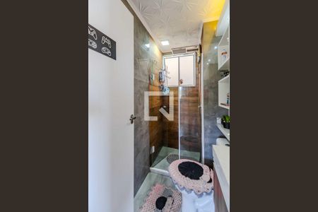 Banheiro de apartamento para alugar com 2 quartos, 49m² em Cavalhada, Porto Alegre