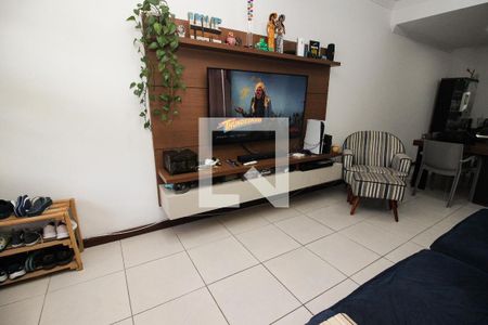 Sala de casa à venda com 3 quartos, 120m² em Hípica, Porto Alegre