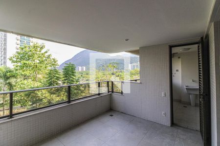 Varanda de apartamento à venda com 3 quartos, 131m² em Barra da Tijuca, Rio de Janeiro