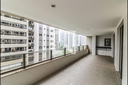 Varanda  de apartamento à venda com 3 quartos, 134m² em Barra da Tijuca, Rio de Janeiro