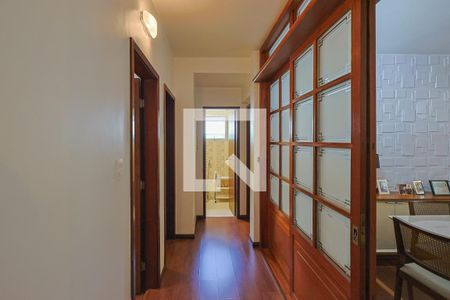 Corredor de apartamento à venda com 4 quartos, 145m² em São Lucas, Belo Horizonte