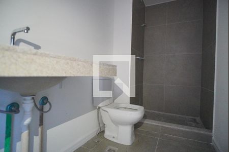 Banheiro Corredor de apartamento à venda com 1 quarto, 47m² em Passo D’areia, Porto Alegre