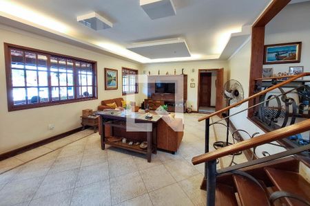 Sala 1 de casa à venda com 4 quartos, 400m² em Maravista, Niterói