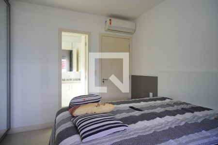 Suíte de apartamento para alugar com 3 quartos, 155m² em Pantanal, Florianópolis