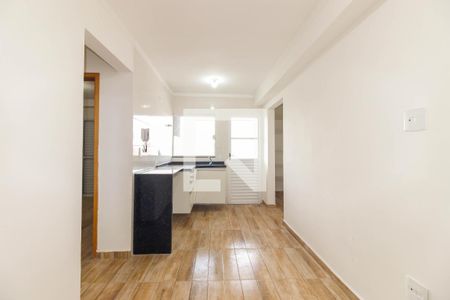 Sala e Cozinha de apartamento para alugar com 2 quartos, 46m² em Chácara Seis de Outubro, São Paulo