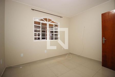 Quarto de casa para alugar com 3 quartos, 408m² em Taguatinga Norte (taguatinga), Brasília