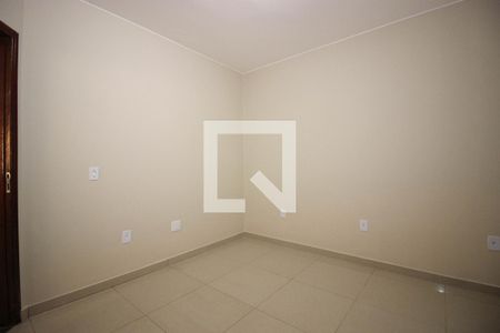 Quarto de casa para alugar com 3 quartos, 408m² em Taguatinga Norte (taguatinga), Brasília