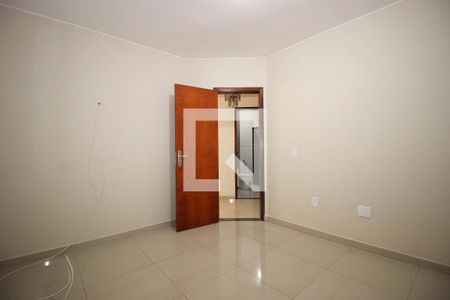 Quarto de casa para alugar com 3 quartos, 408m² em Taguatinga Norte (taguatinga), Brasília