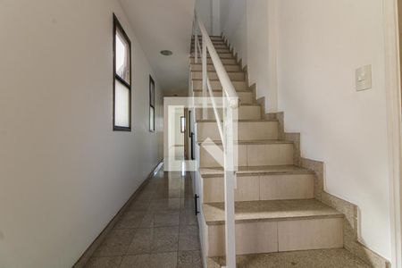 Escada de apartamento à venda com 3 quartos, 330m² em Recreio dos Bandeirantes, Rio de Janeiro