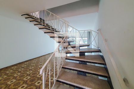 escada de casa à venda com 3 quartos, 234m² em Ipiranga, São Paulo