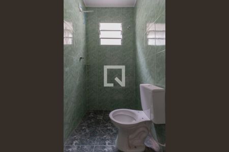 Banheiro  de casa para alugar com 1 quarto, 50m² em Parque Boturussu, São Paulo