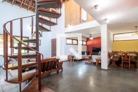 Casa à venda com 5 quartos, 332m² em Continental, Osasco