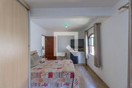 Suíte de casa para alugar com 3 quartos, 800m² em Vila Verde, São Paulo