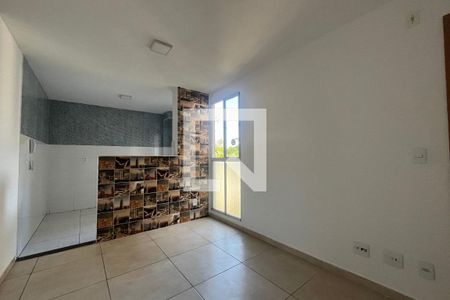 Sala de apartamento para alugar com 2 quartos, 44m² em Parque Santa Rosa, Suzano